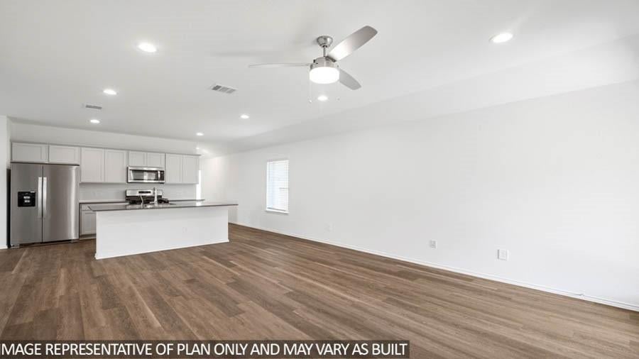 21718 Piazza Maggiore Lane
