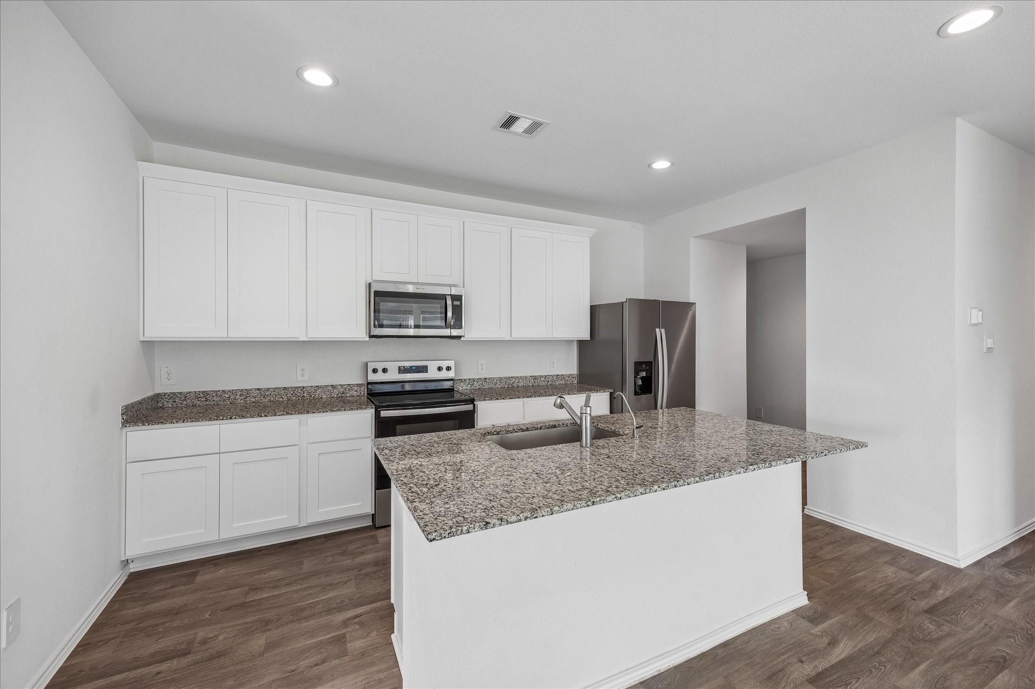 2044 Woodlark Way