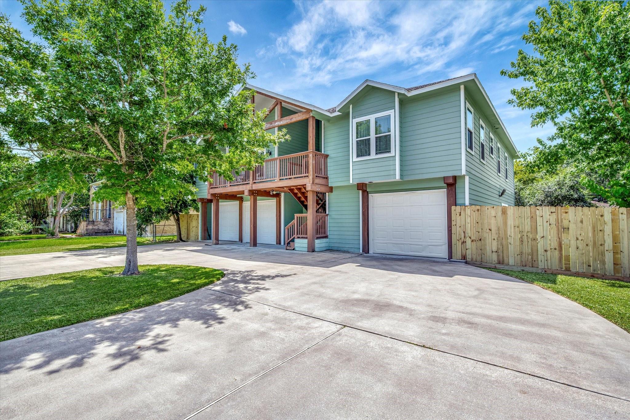 2205 Rimrock Street