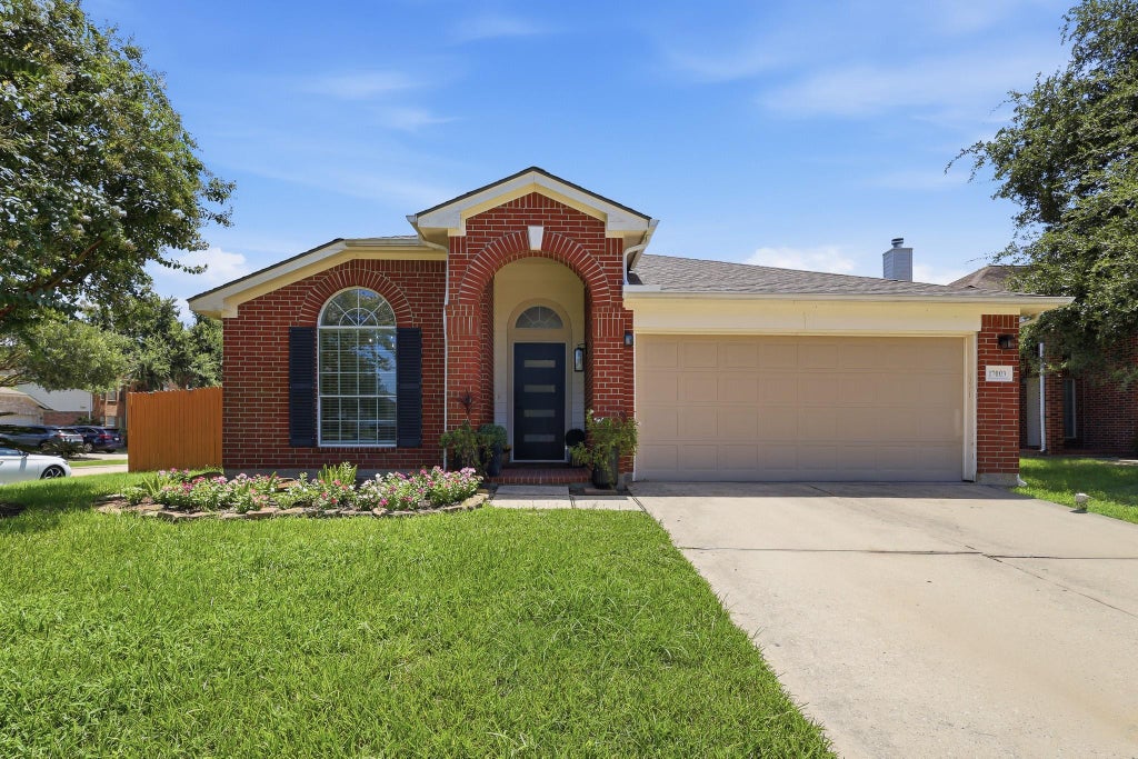 Photo of 17003 Analisa Cir CIR, Houston, TX 77084 (MLS # 48851441)