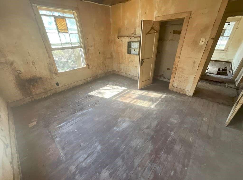 2202 Esplanade Street