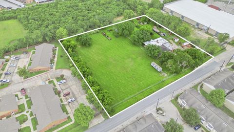 Photo of 9310 Tallyho Road, Houston, TX 77017 (MLS # 61393705)