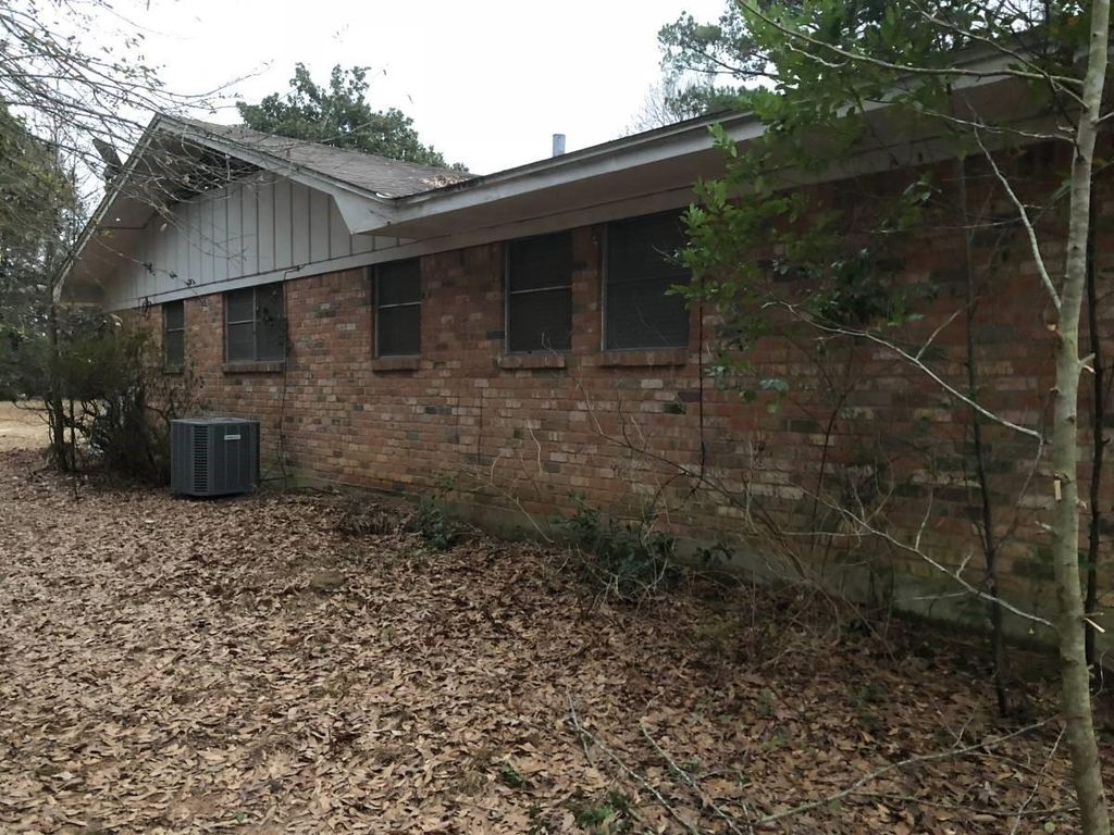 Photo of 4375 State Highway 43 S, Marshall, TX 75670 (MLS # 21069564)