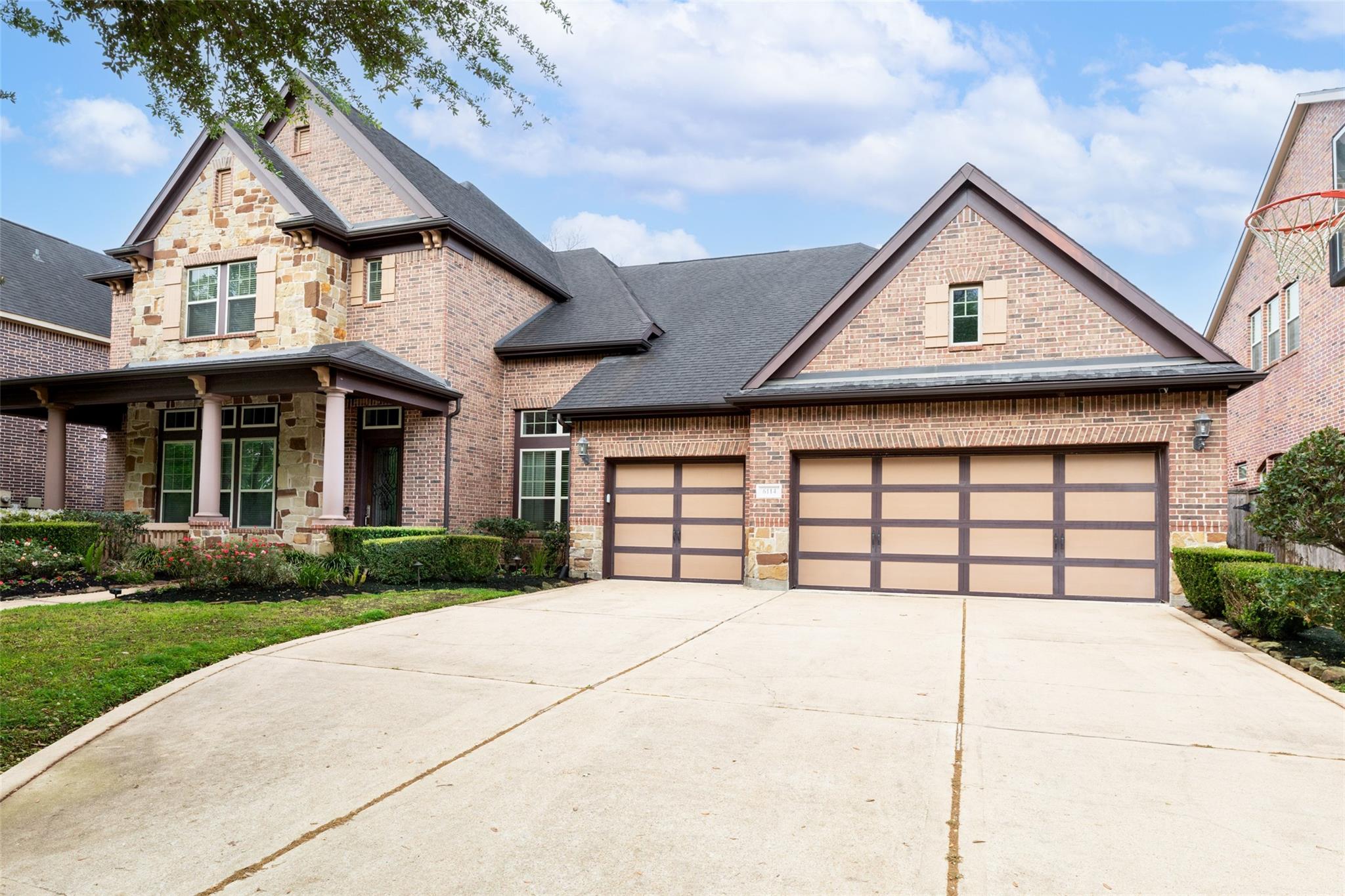 6114 S Tamarino Park Lane