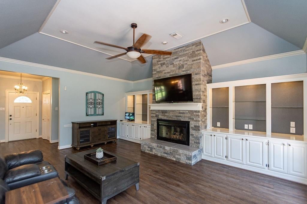57 Silver Lace Court
