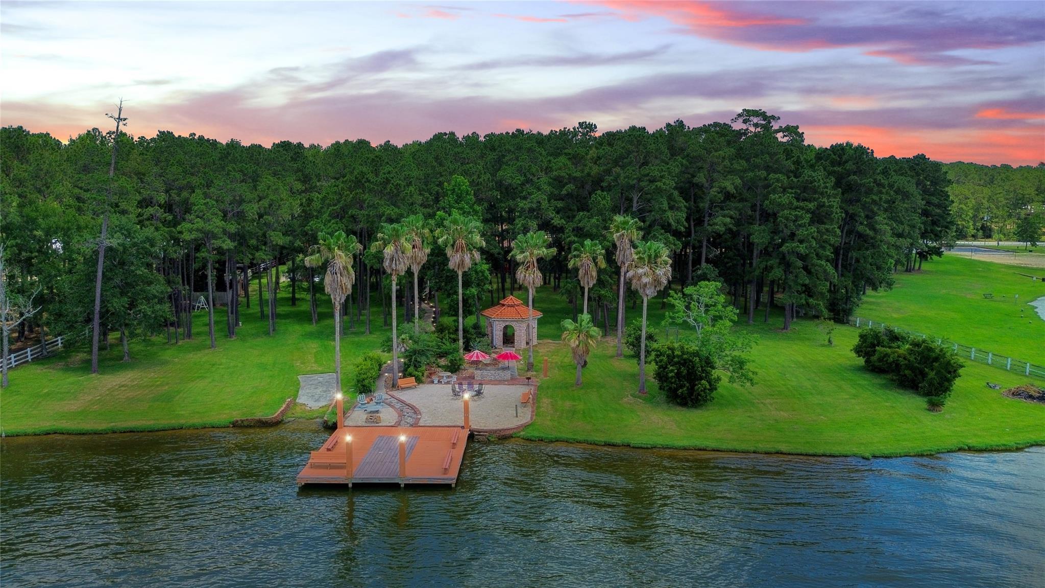19311 Country Lake Drive