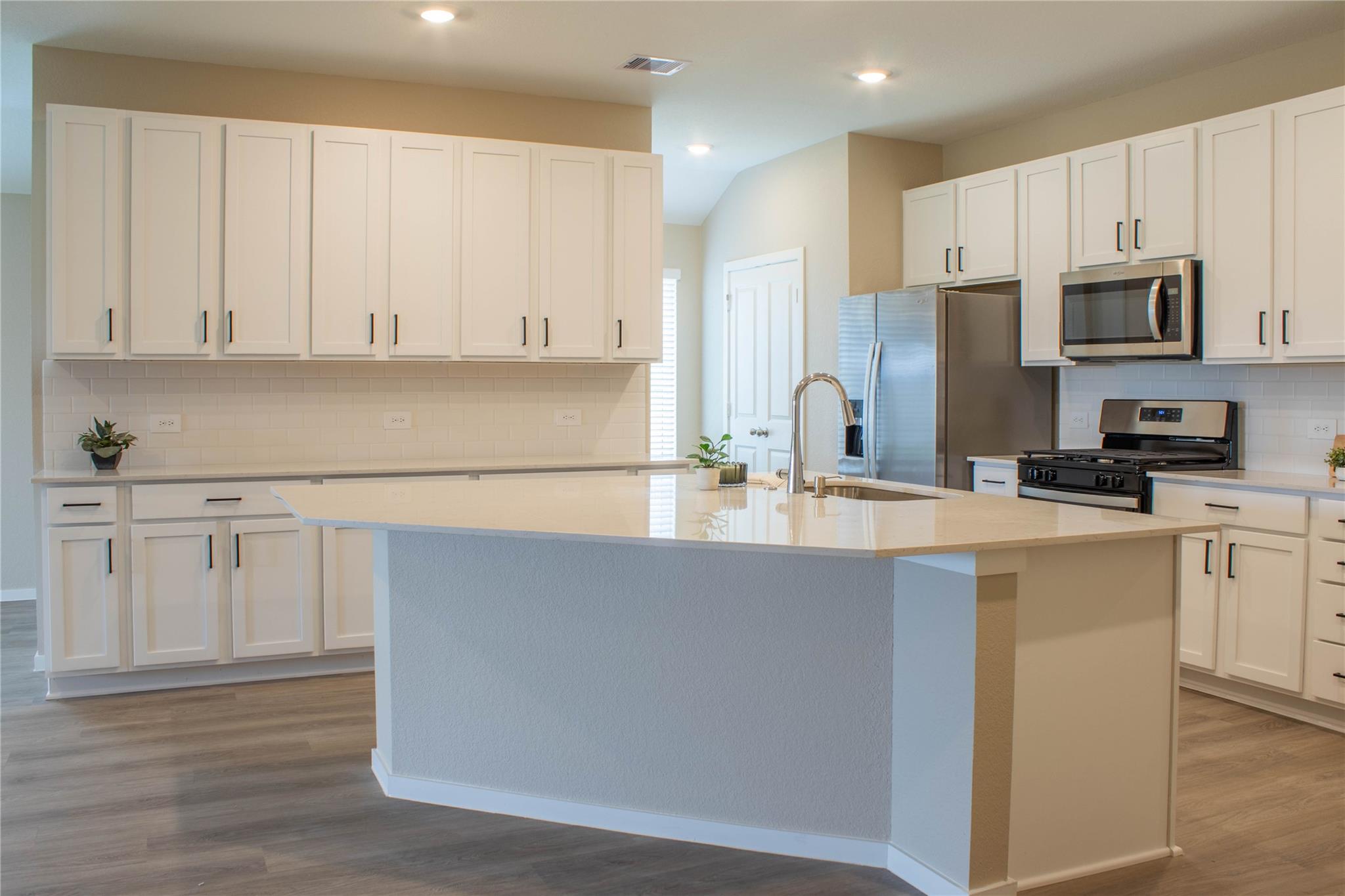 22019 Vernazza Bend Dr