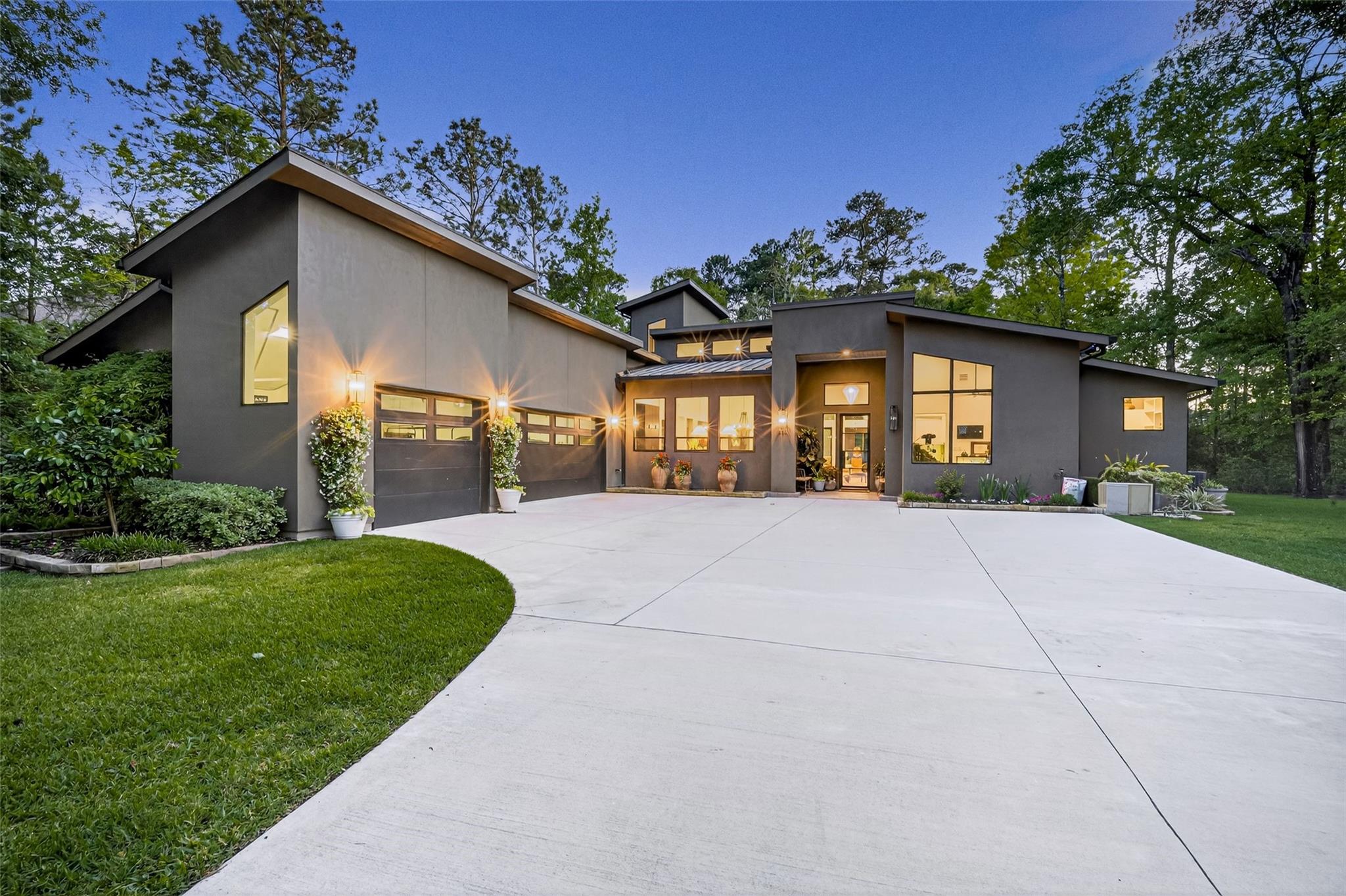 1905 Post Ridge Drive