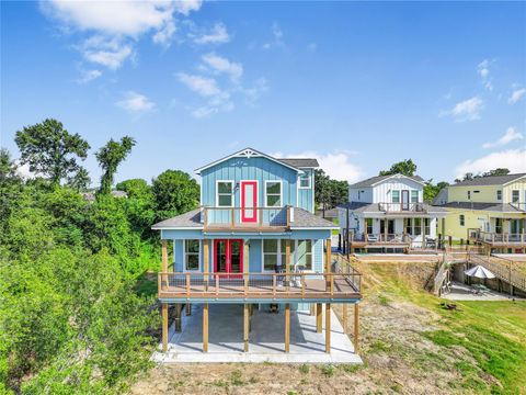 Photo of 4444 Shady Lake Drive, Seabrook, TX 77586 (MLS # 7116967)