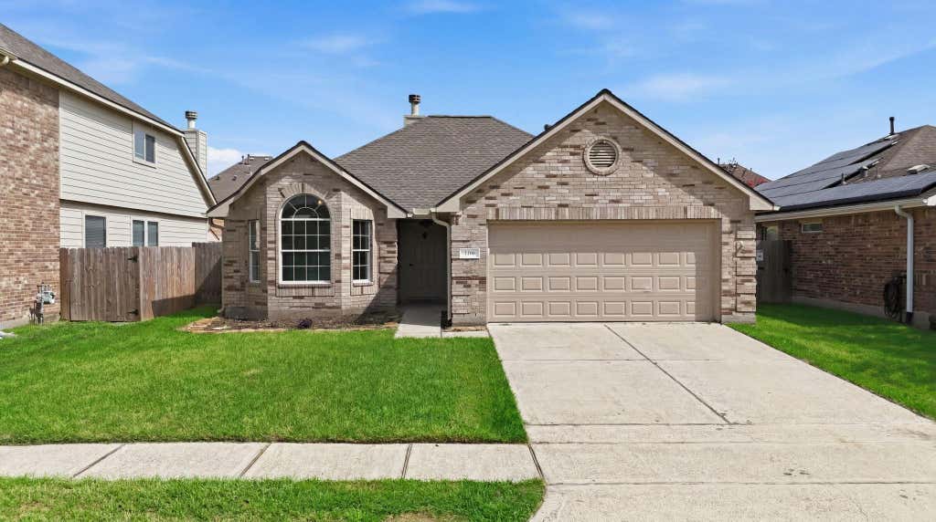 Photo of 1118 Lasso Court, Alvin, TX 77511 (MLS # 62324293)