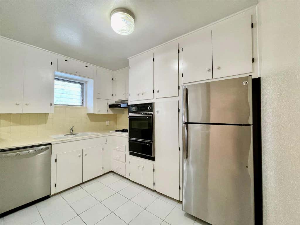 Photo of 3420 Mount Vernon Street #8, Houston, TX 77006 (MLS # 32481437)