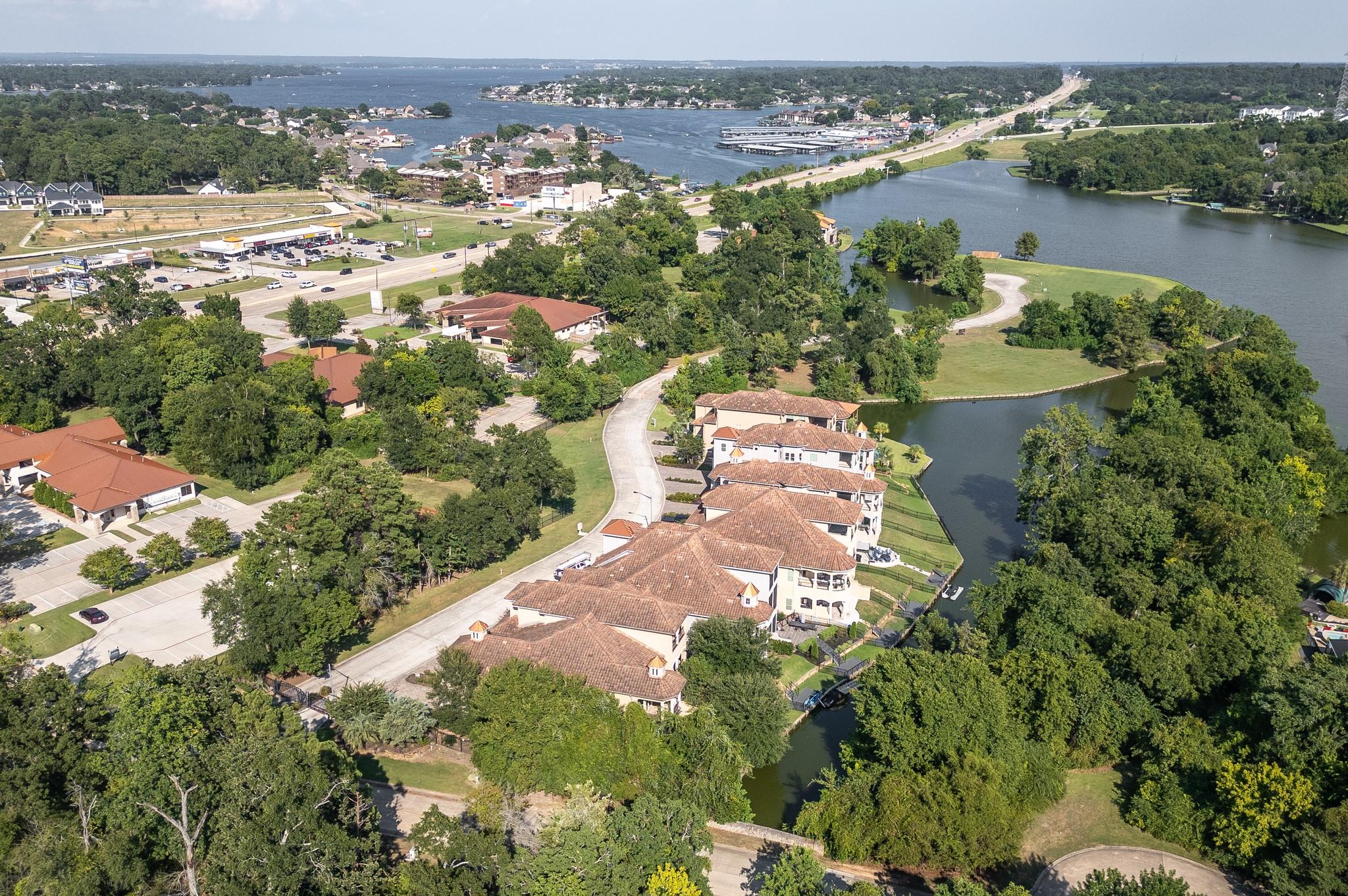 102 La Vie Drive