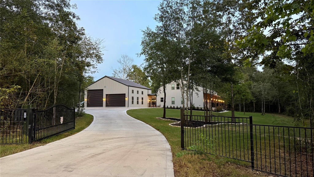 Photo of 13940 Peterson Road, Montgomery, TX 77356 (MLS # 48167034)