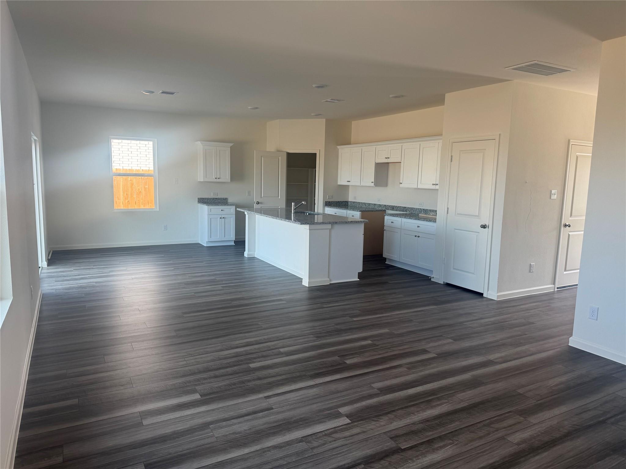 3126 Diamond View Lane