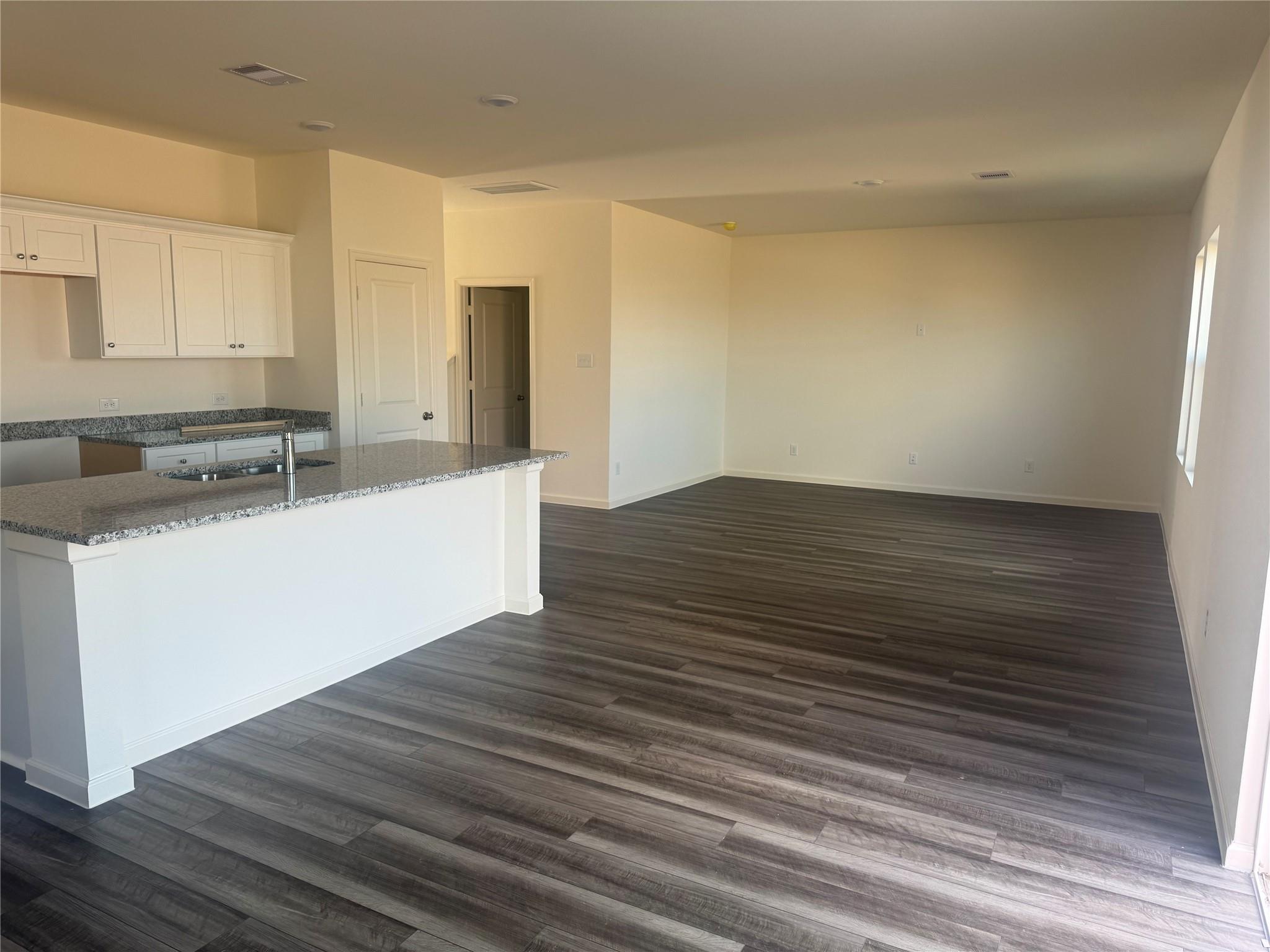 3126 Diamond View Lane