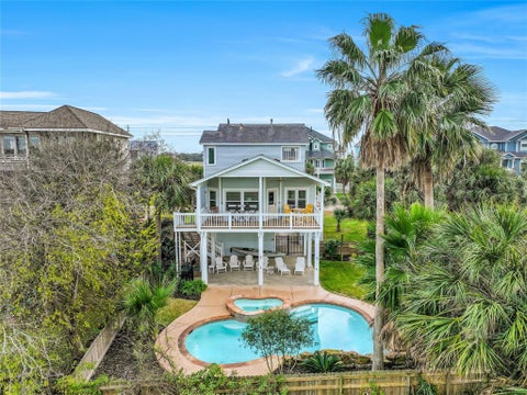 Photo of 13414 Binnacle Way, Galveston, TX 77554 (MLS # 60690158)