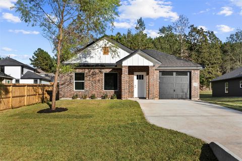 15123 Arrowhead Loop E Willis TX 77378