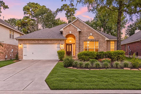 Photo of 26 Heron Hollow Court, The Woodlands, TX 77382 (MLS # 46039655)