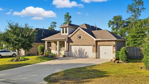 Photo of 244 Trillium Park Loop, Conroe, TX 77304 (MLS # 47758857)
