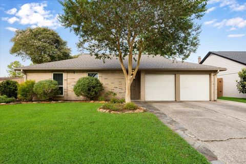 17603 Point Comfort Ln Webster TX 77598