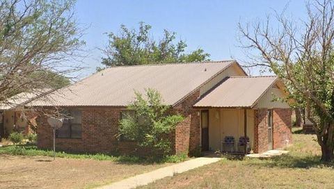 Photo of 400 NW Second St St, Seminole, TX 79360 (MLS # 96900477)