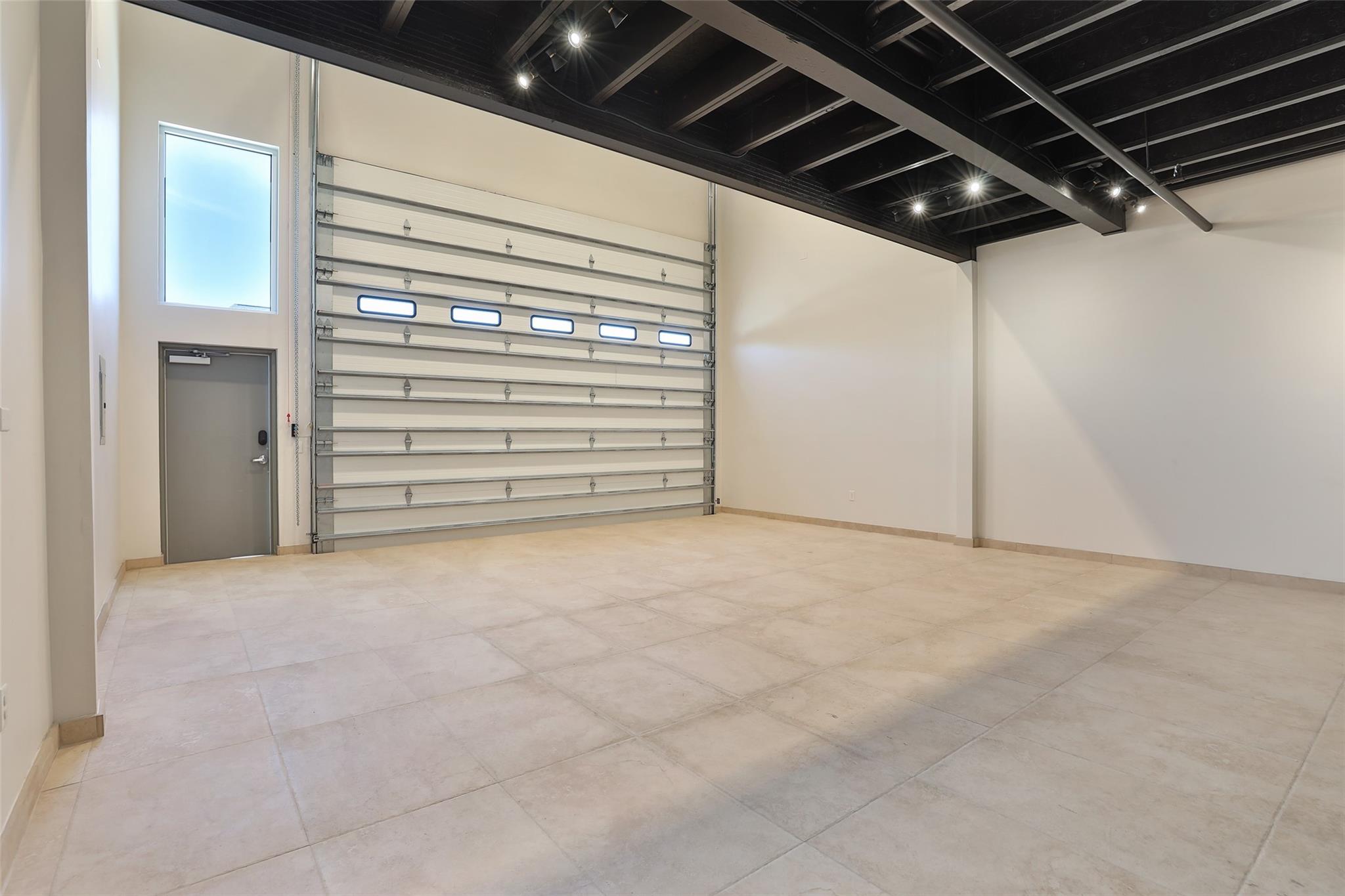 1435 Fm 1463 Road F7