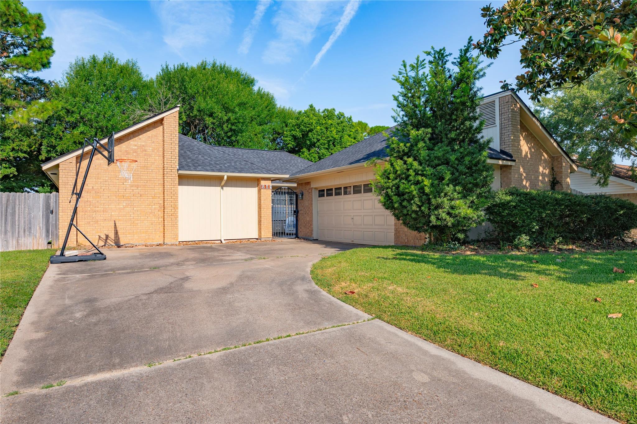 2701 20th Street N