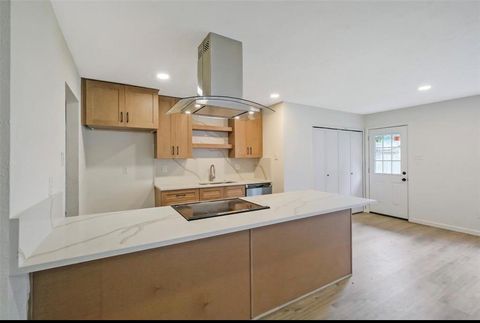 Photo of 5007 Ridgecreek Drive, Houston, TX 77053 (MLS # 35411370)