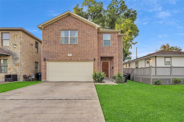 919 E 36TH ST, HOUSTON, TX 77022 - Image d3ee3a50c04b09c6233dc6d6121fab2f/200259062
