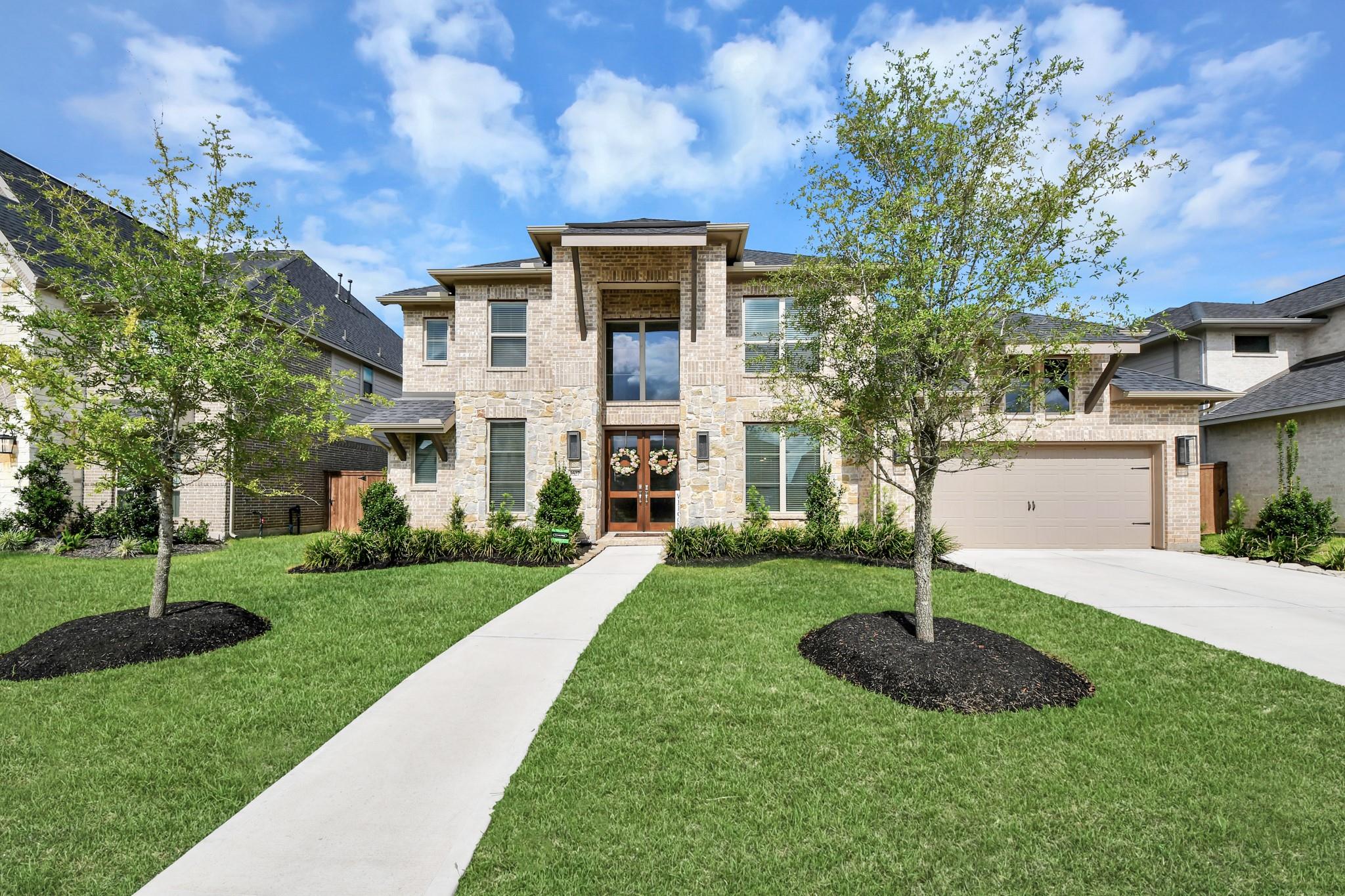 3527 Highcliffe Drive