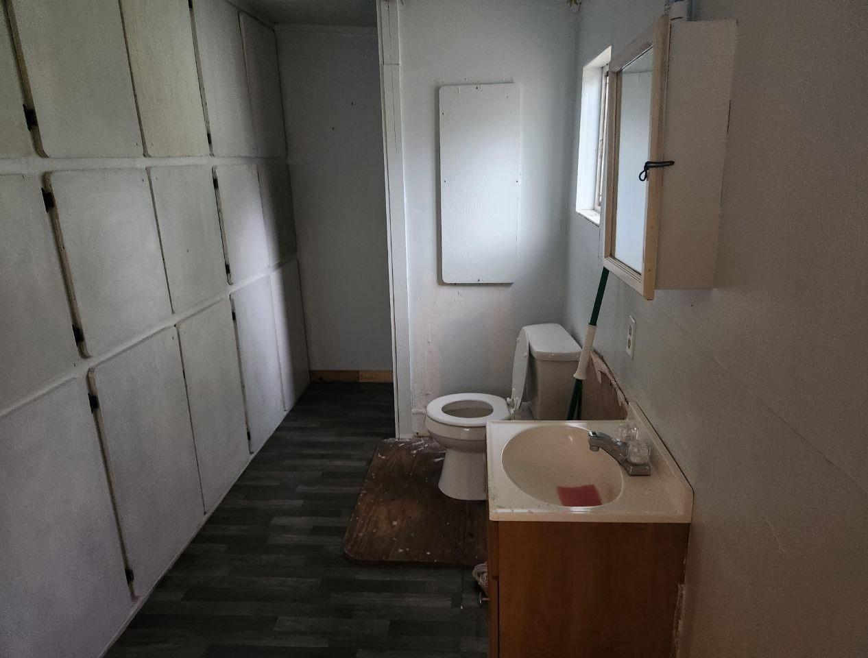 33776, 015 Highway 146, Cr 2701 N