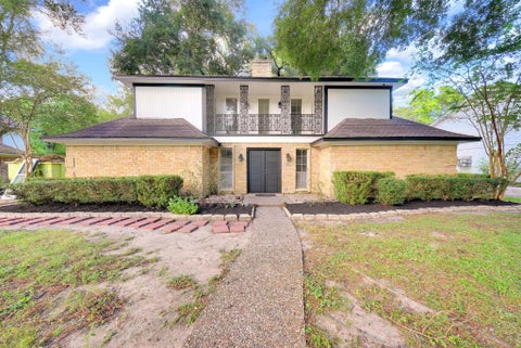 Photo of 10806 Creektree Drive, Houston, TX 77070 (MLS # 26198023)