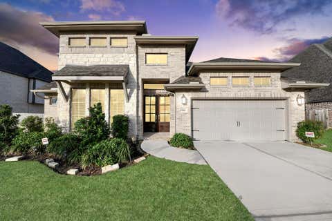 Homes For Rent - 5506 Onyx Falls Drive<br/> Richmond, TX 77469