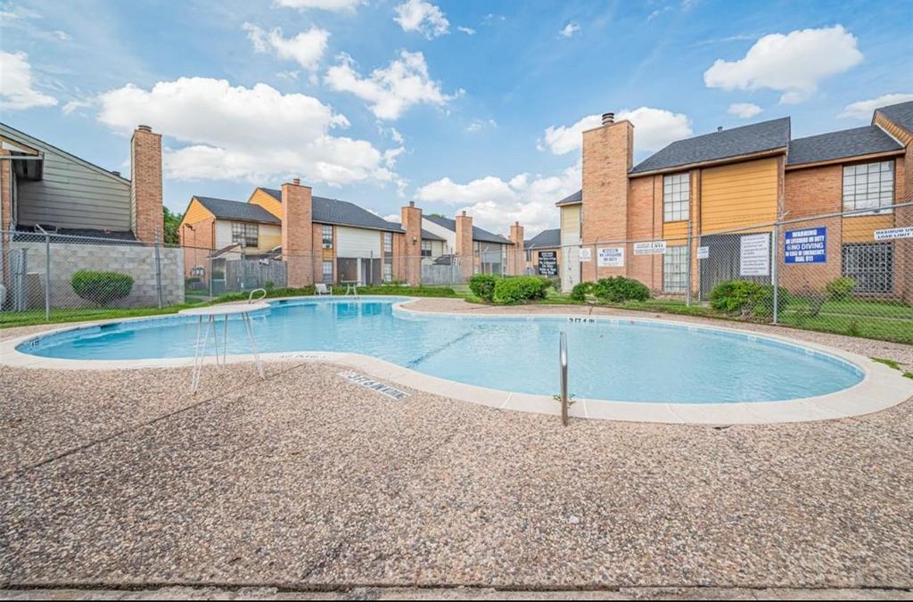 Photo of 9090 S Braeswood Boulevard #47, Houston, TX 77074 (MLS # 15405066)