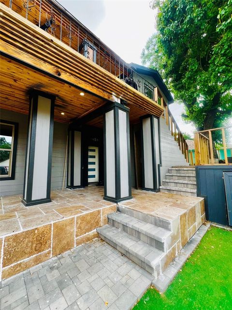Photo of 1713 Winter Street, Houston, TX 77007 (MLS # 29024810)