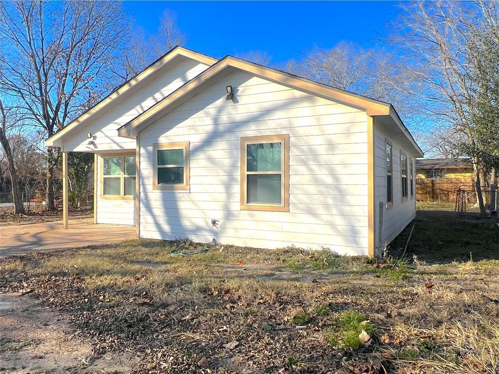 Photo of 13701 Texarkana Street, Houston, TX 77015 (MLS # 68701398)