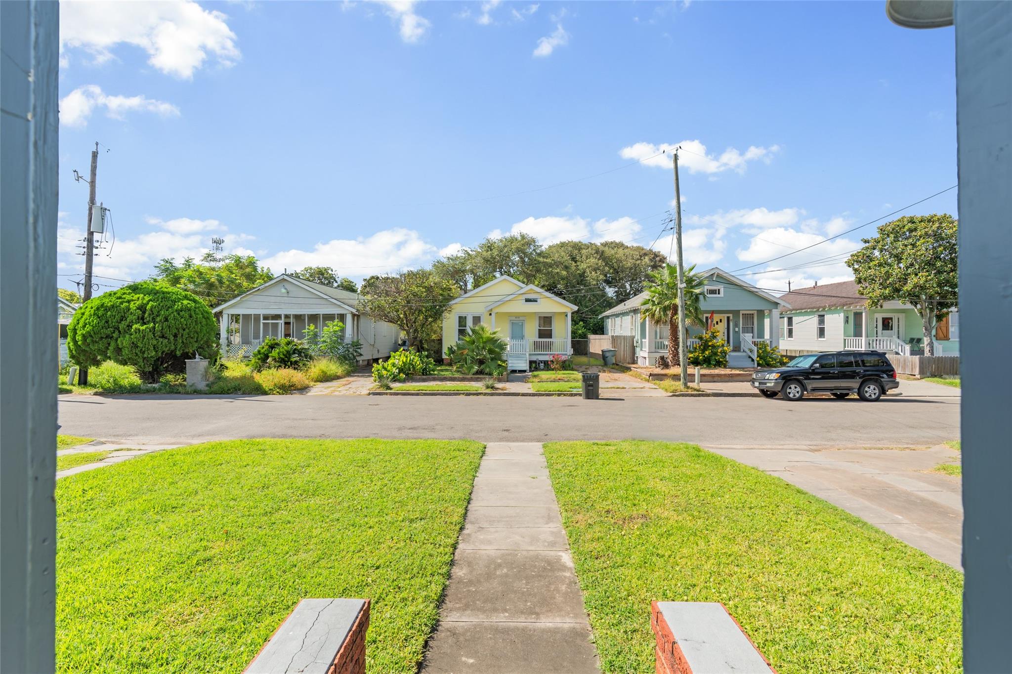 4307 Avenue Q 1/2