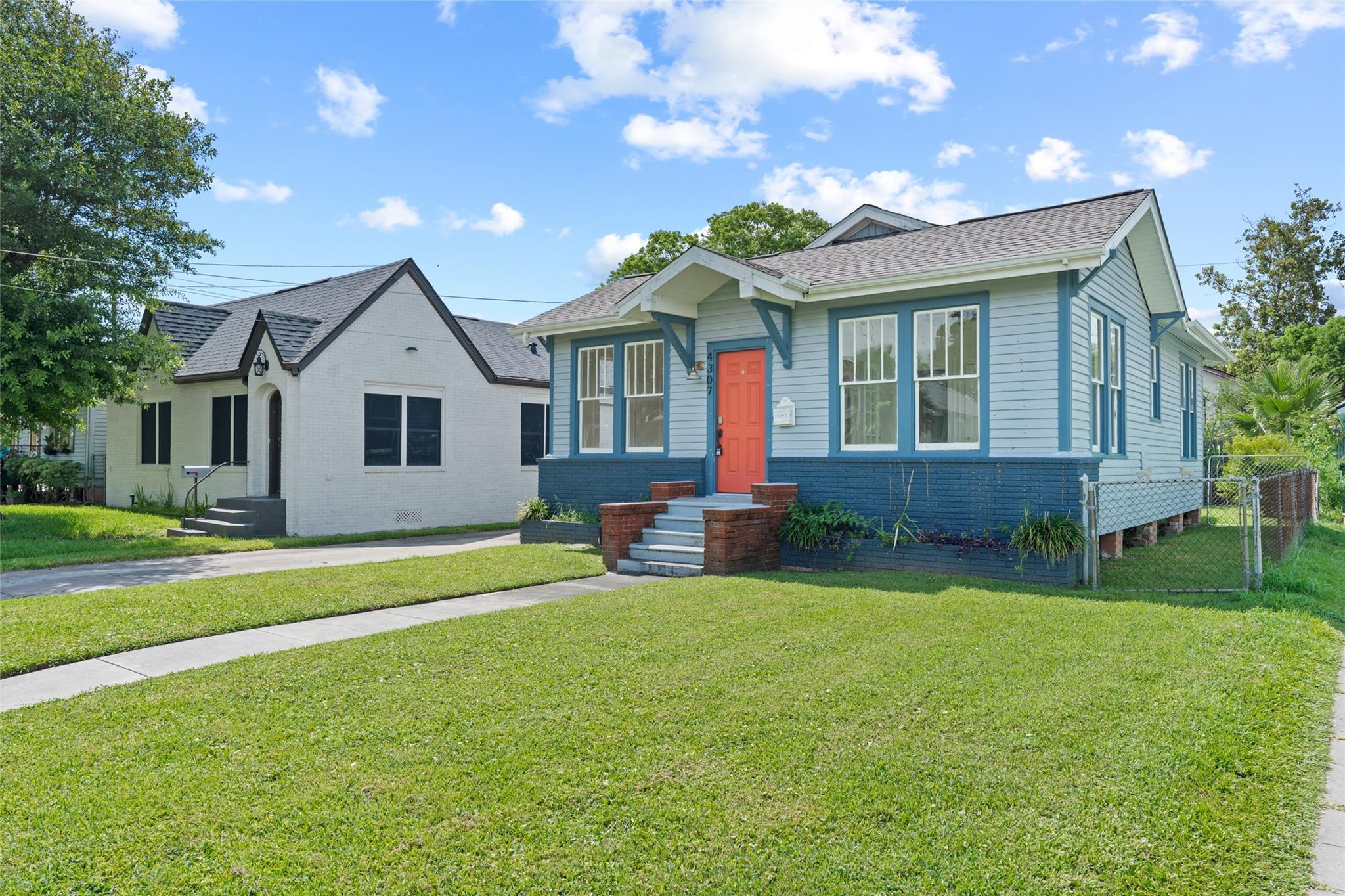 4307 Avenue Q 1/2