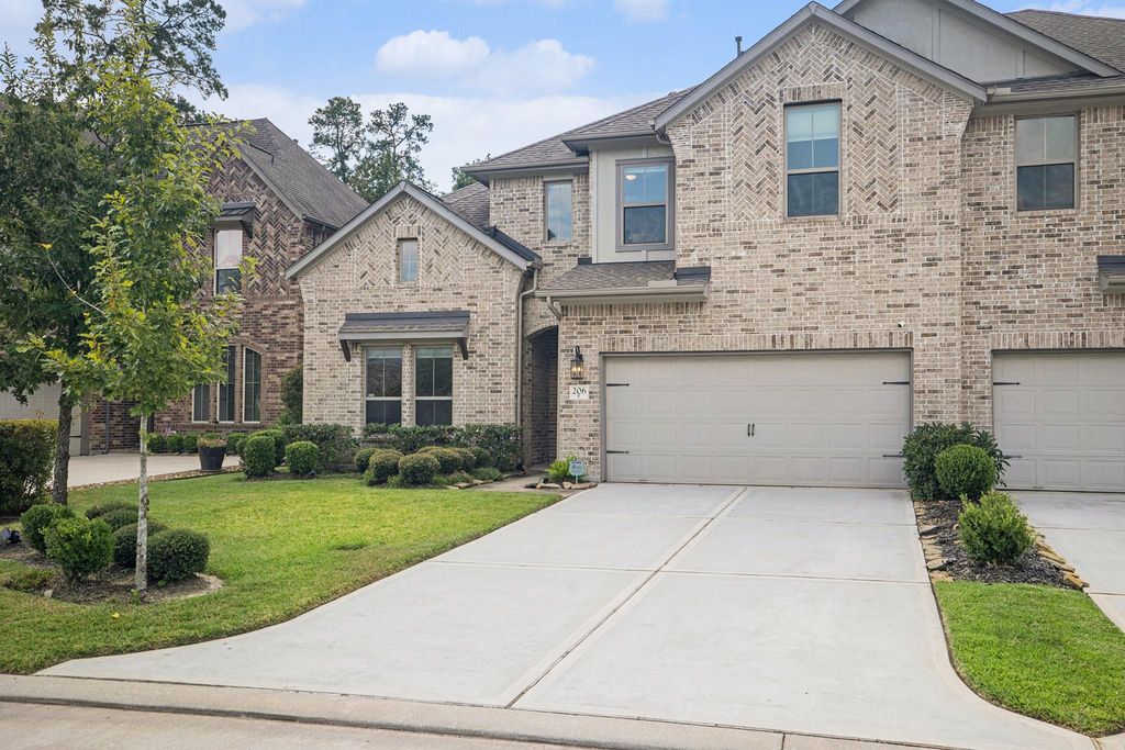 Photo of 206 Liatris Court, Conroe, TX 77304 (MLS # 56559966)