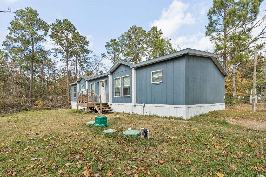 Photo of 146 Marina Drive, Trinity, TX 75862 (MLS # 61905022)