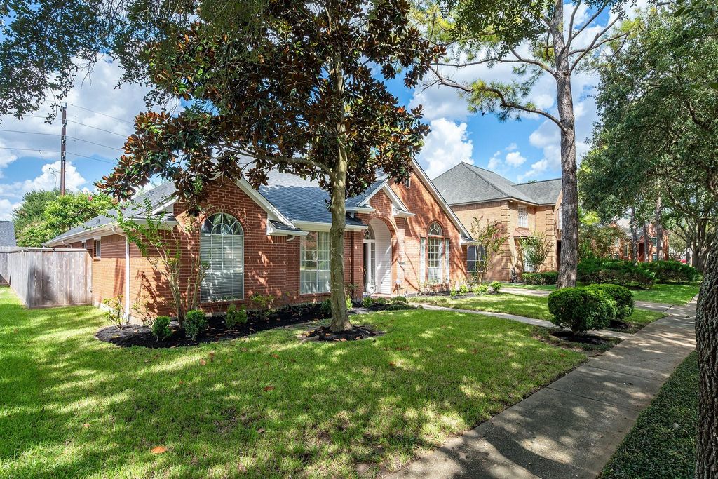 Photo of 3311 Richland Drive, Sugar Land, TX 77478 (MLS # 14643073)