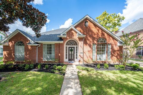 Photo of 3311 Richland Drive, Sugar Land, TX 77478 (MLS # 14643073)