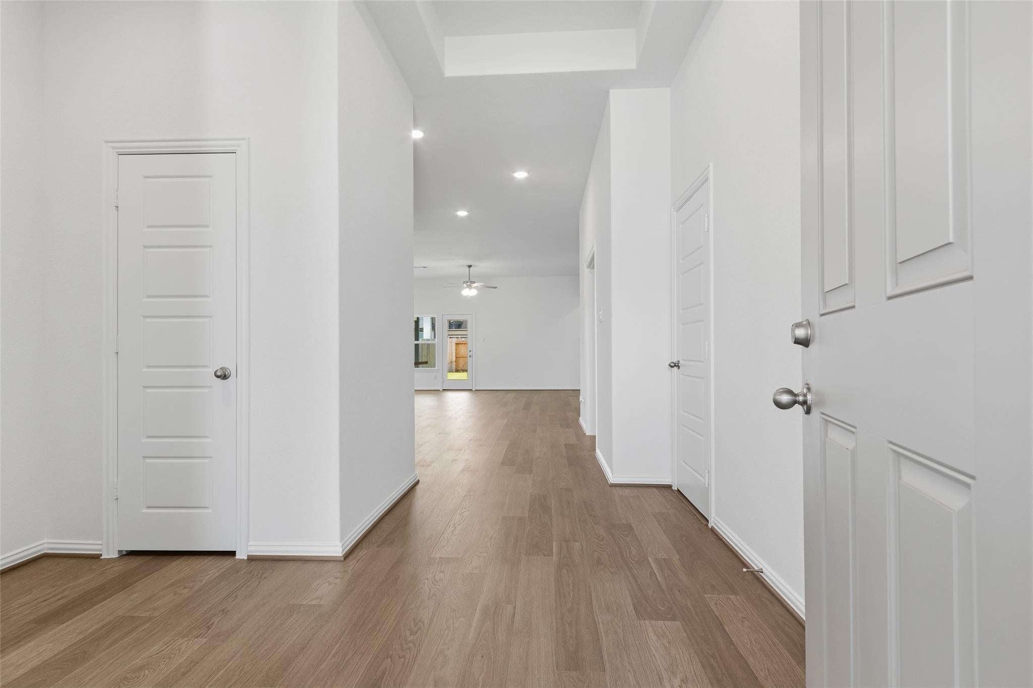 406 Stream Bend Way