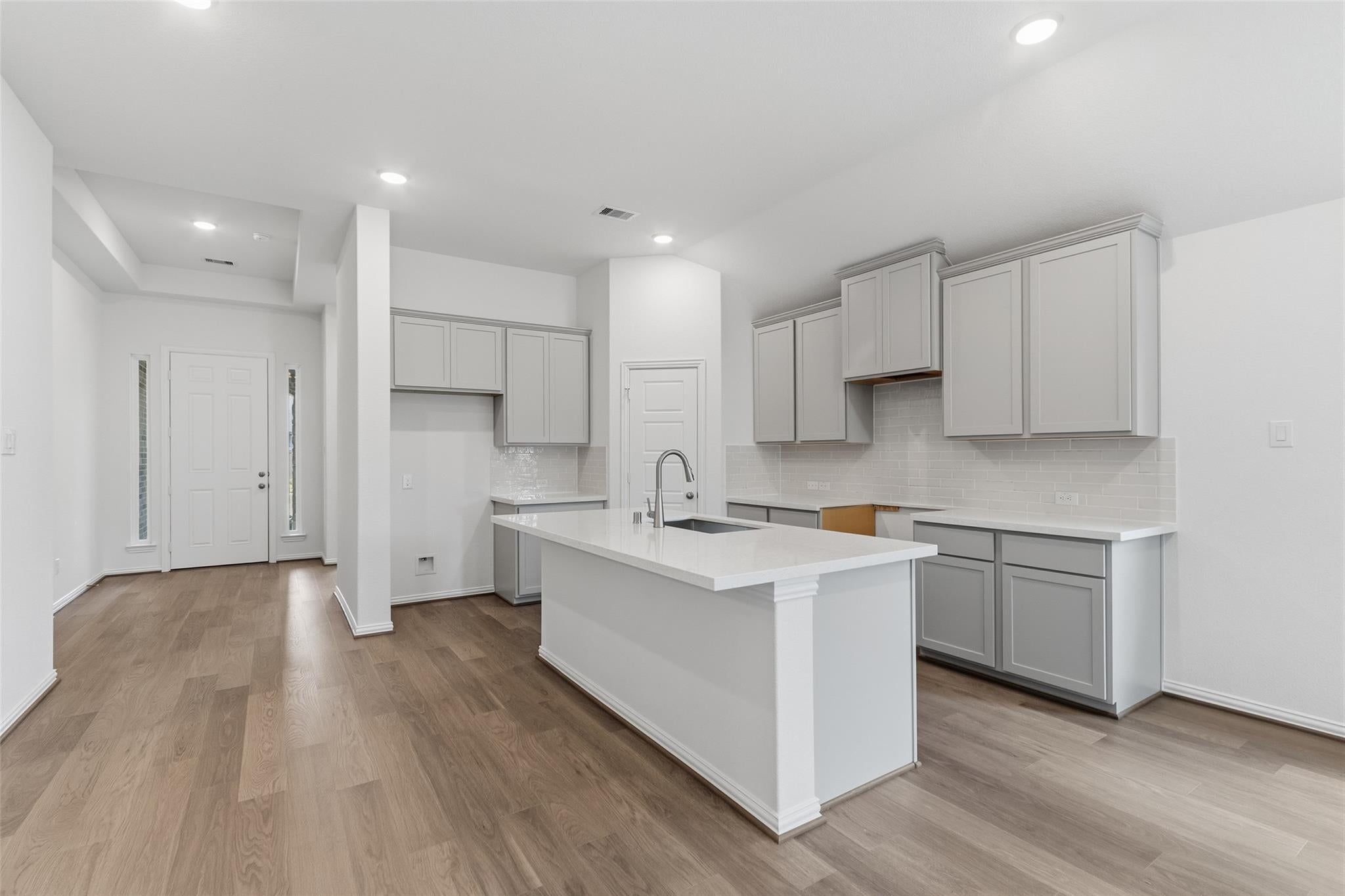 406 Stream Bend Way