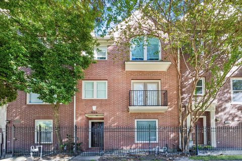 Photo of 1626 Genesee Street, Houston, TX 77019 (MLS # 92839735)