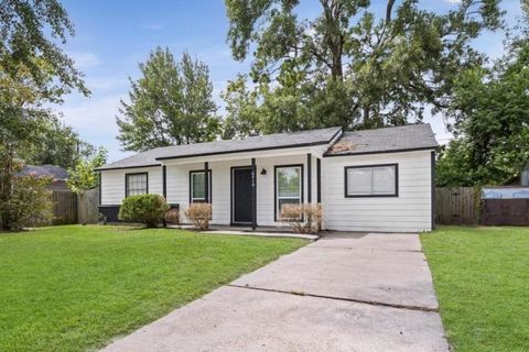 Photo of 6410 Hartwick Road, Houston, TX 77016 (MLS # 12803927)