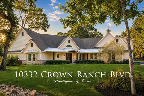 Photo of 10332 Crown Ranch Boulevard, Montgomery, TX 77316 (MLS # 31010647)