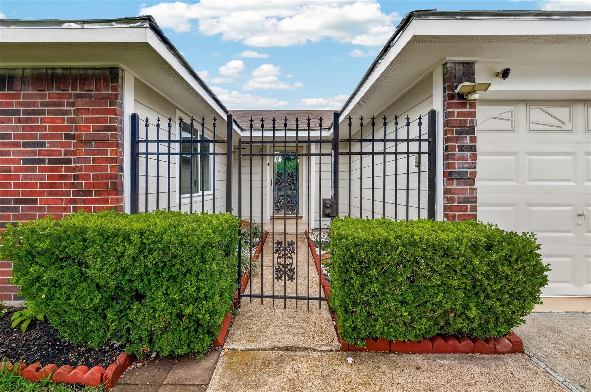 1423 Willersley Lane