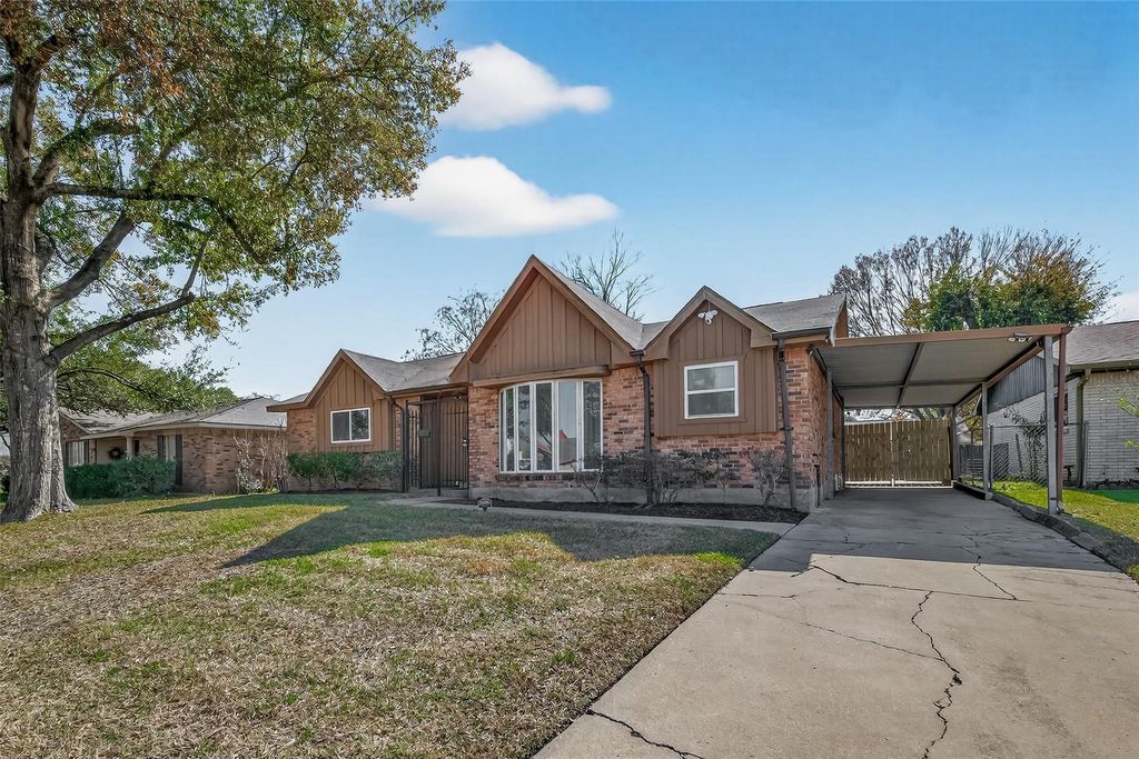 Photo of 8307 Carvel Lane, Houston, TX 77036 (MLS # 90412895)