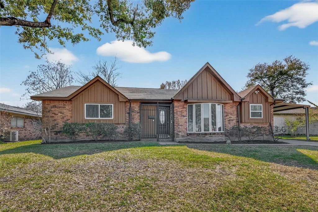 Photo of 8307 Carvel Lane, Houston, TX 77036 (MLS # 90412895)